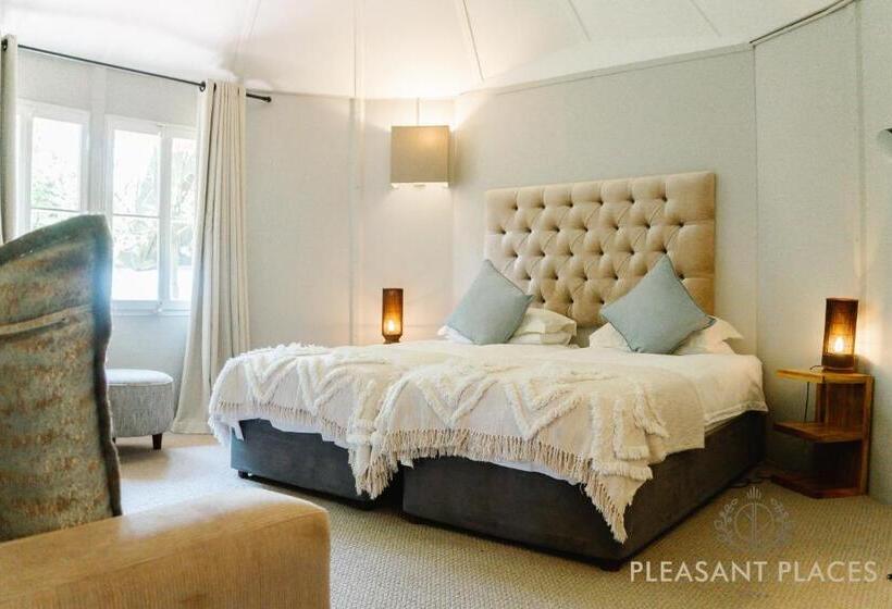 בית מלון כפרי Pleasant Places By Sanaandi