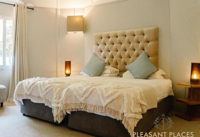 בית מלון כפרי Pleasant Places By Sanaandi