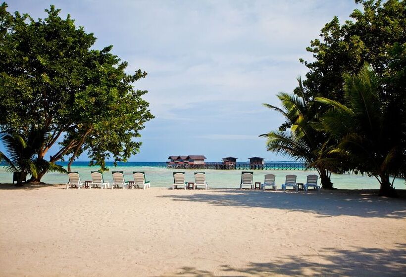 בית מלון כפרי Pom Pom Island Resort