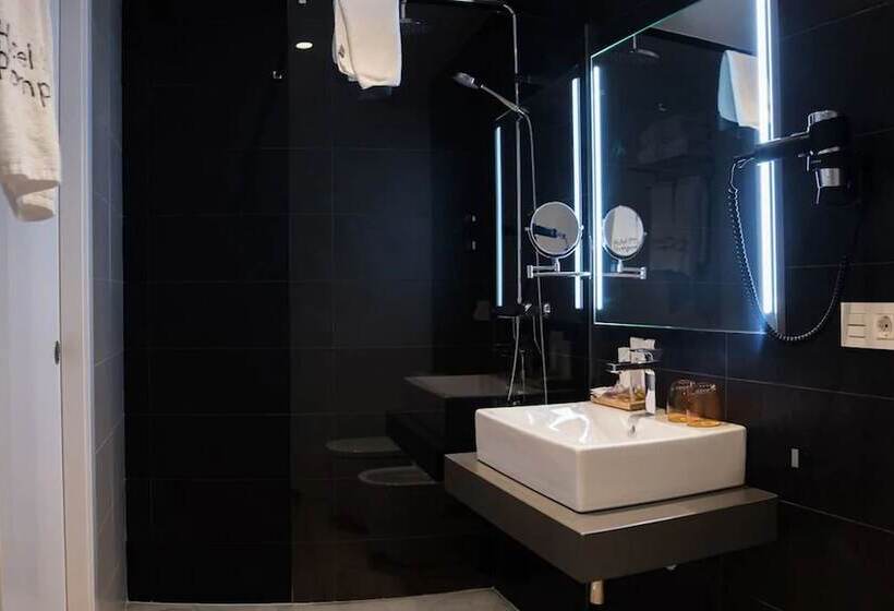 호텔 Pompaelo Urban Spa