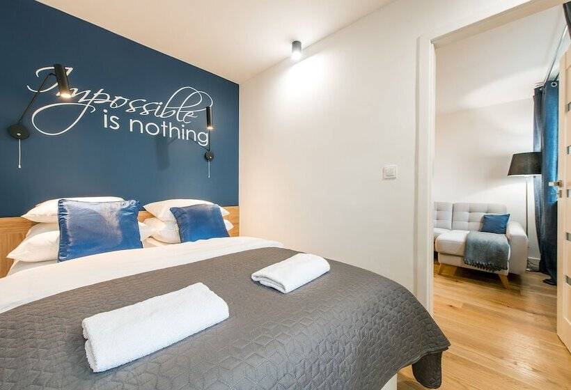 هتل Rondo Onz P&o Apartments