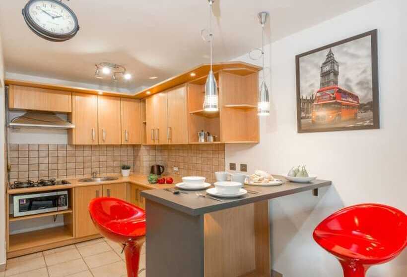 هتل Rondo Onz P&o Apartments