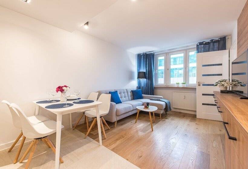 هتل Rondo Onz P&o Apartments