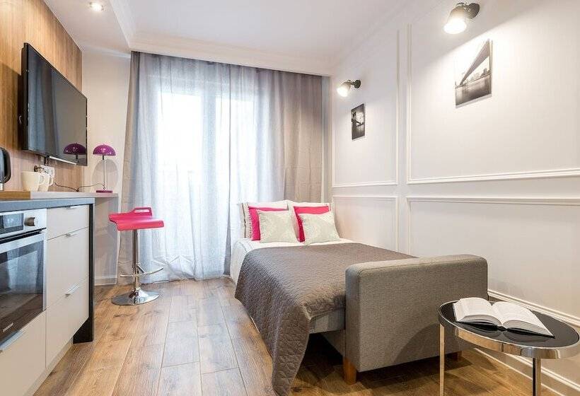 هتل Rondo Onz P&o Apartments