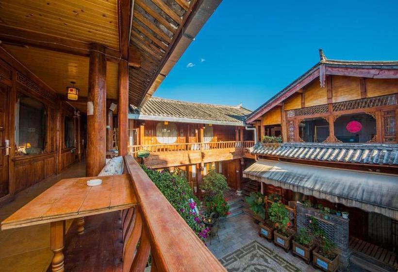 هتل Lijiang Rongyi Homestay