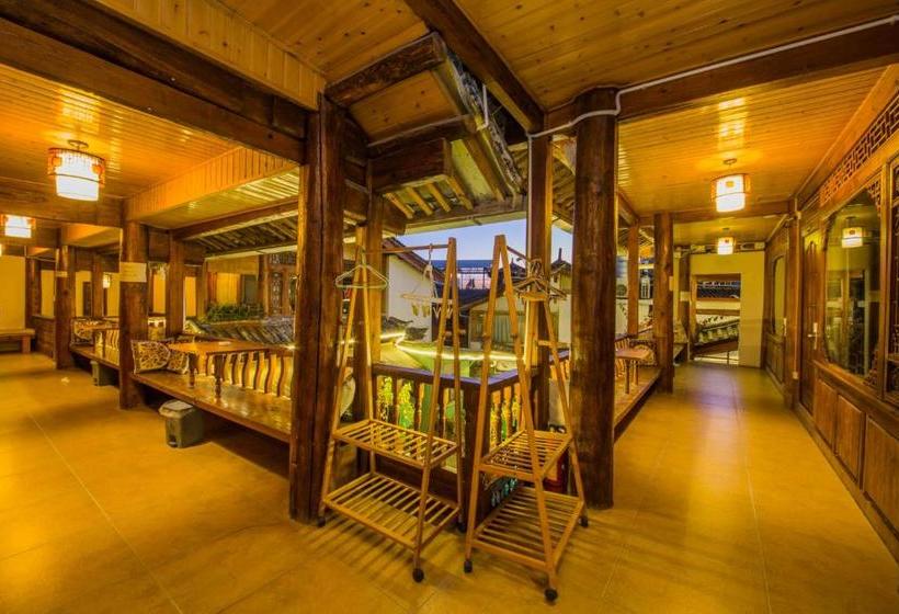 هتل Lijiang Rongyi Homestay