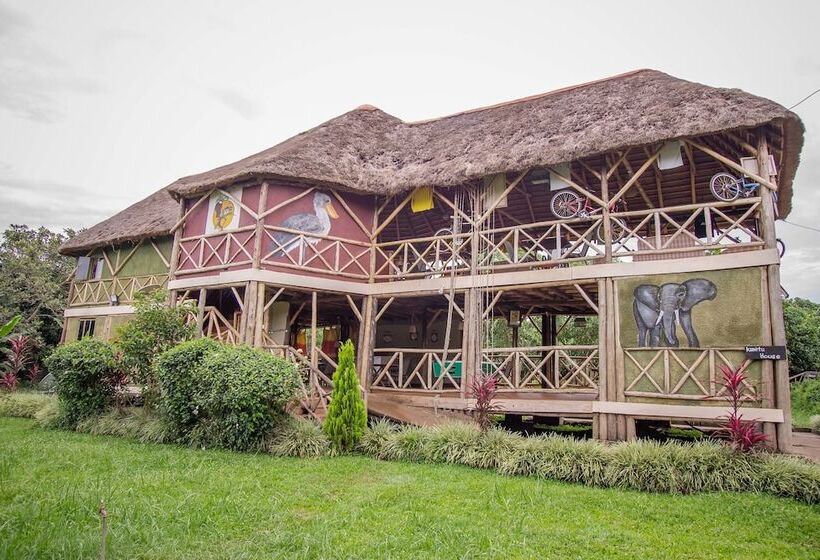 Hotel Roots Retreat And Camping Resort