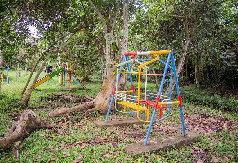 Hotel Roots Retreat And Camping Resort