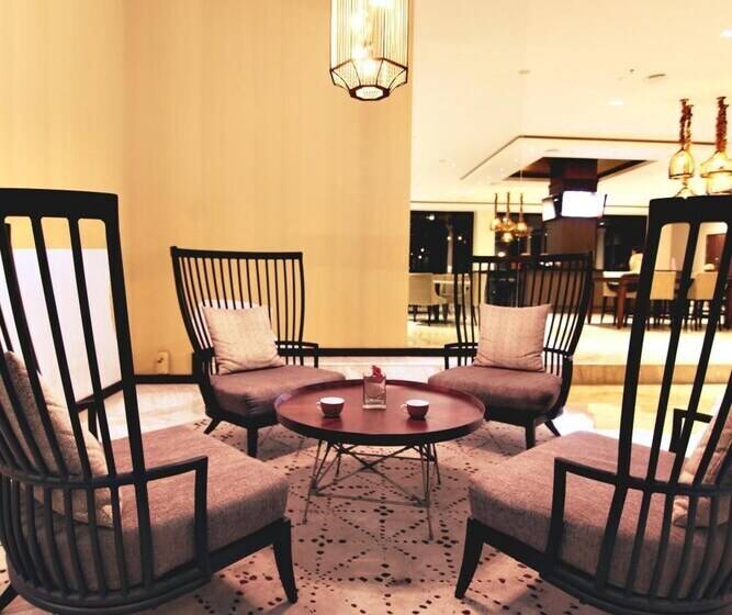 Отель Royal Padjadjaran