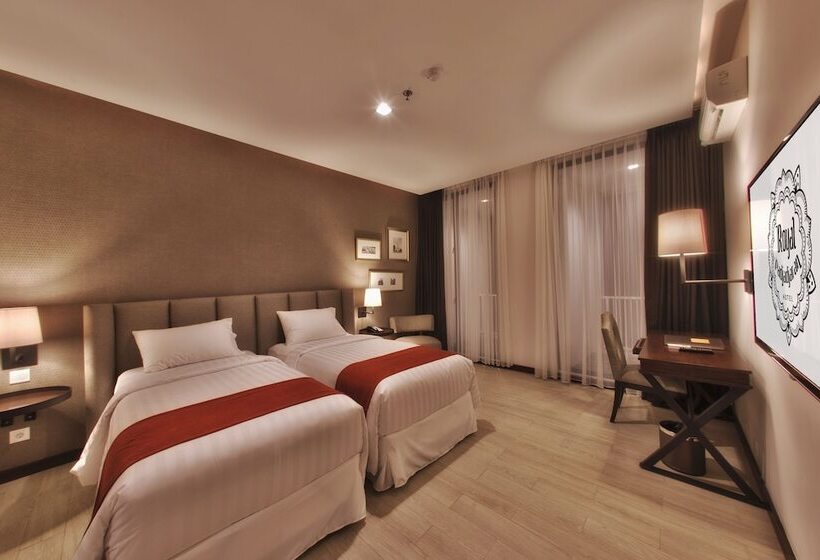 Отель Royal Padjadjaran