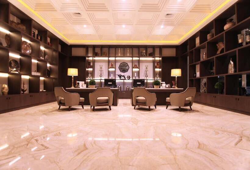 Отель Royal Padjadjaran