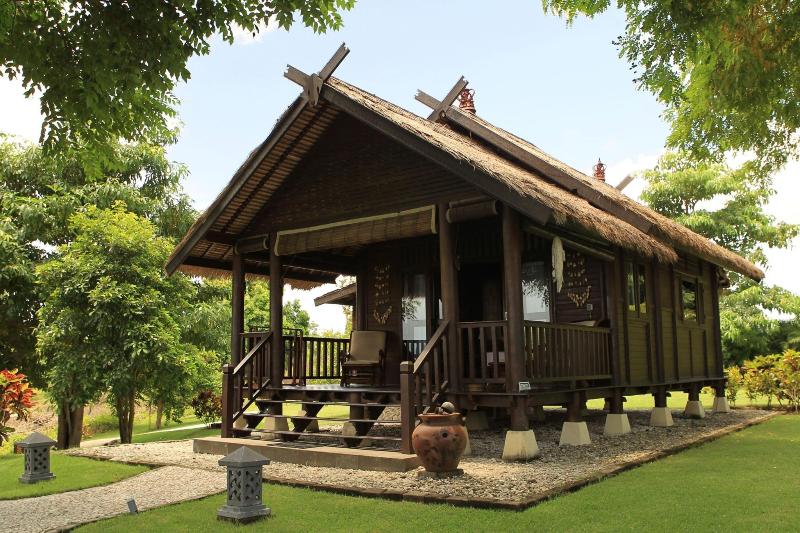 هتل Samawa Seaside Resort