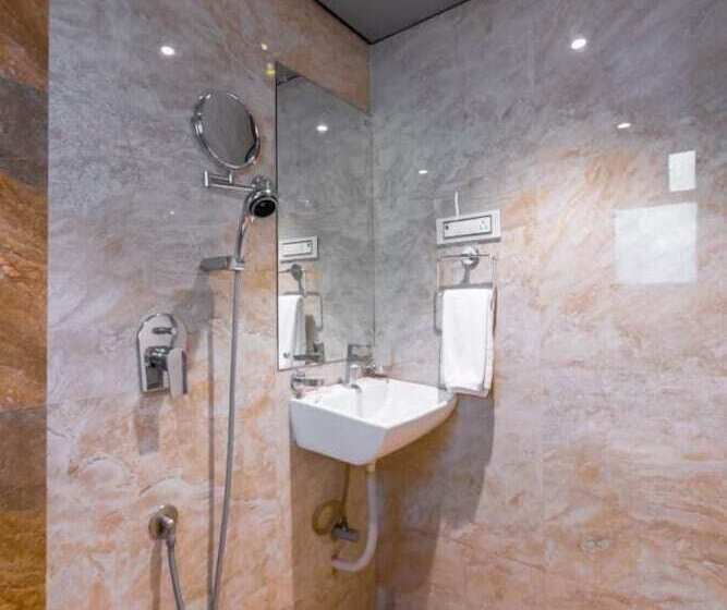 בית מלון כפרי Saya Grand Club & Spa Resort