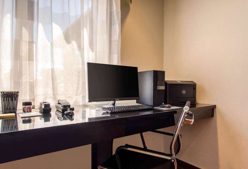 Отель Sleep Inn & Suites Middletown   Goshen