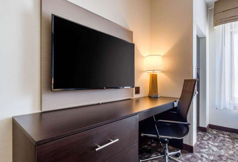 Отель Sleep Inn & Suites Middletown   Goshen