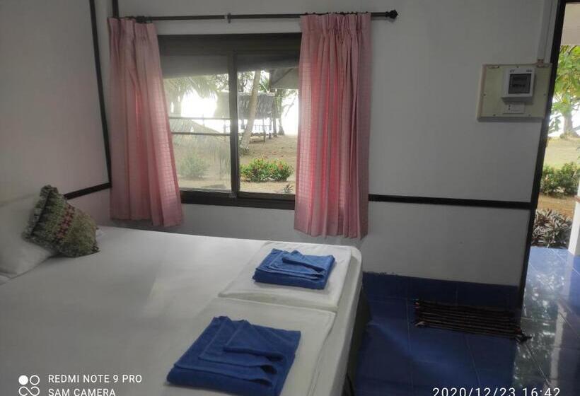 בית מלון כפרי Sukorn Andaman Beach Resort