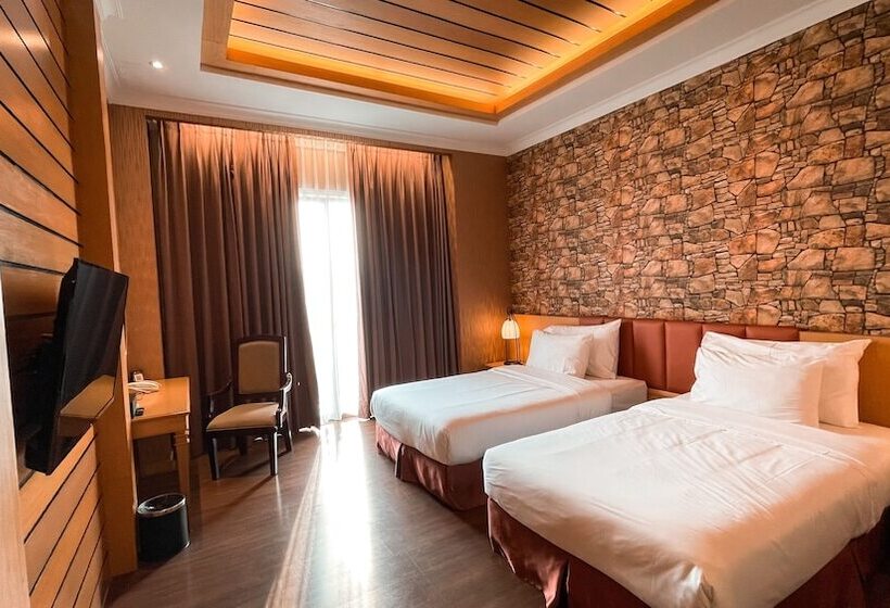 The Grantage Hotel & Sky Lounge