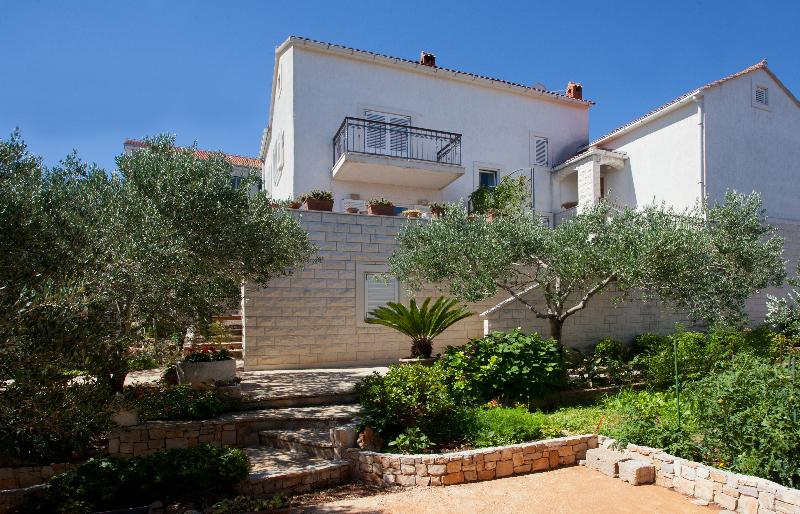 فندق Villa Lukrecia