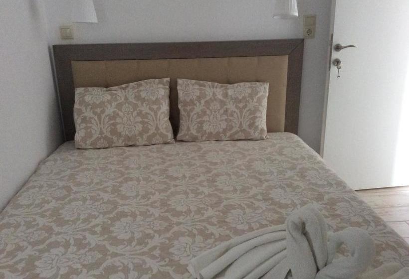 בית מלון כפרי Marina