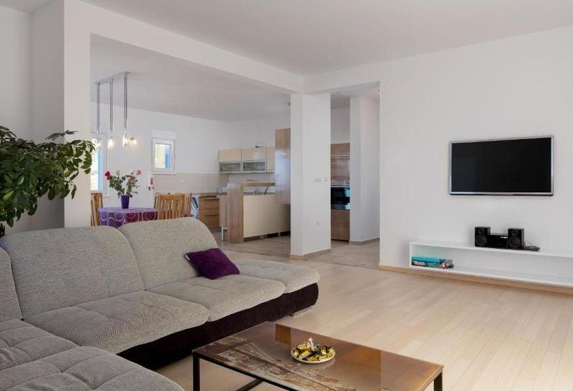 هتل Villa Mermaid