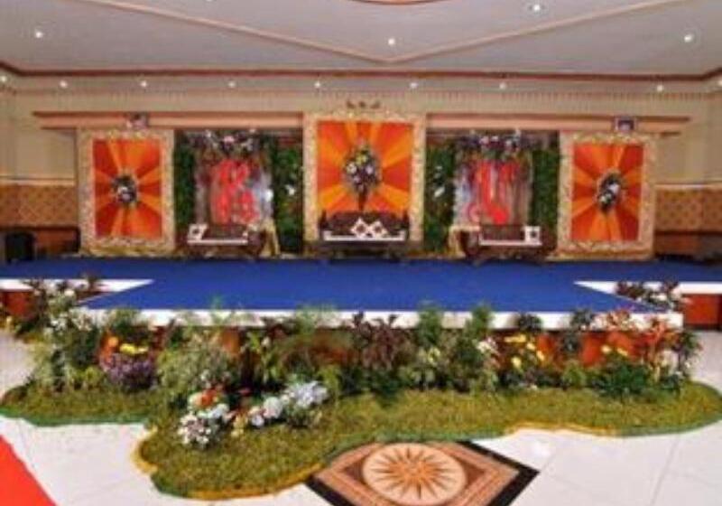 فندق Yusro  Restaurant & Convention