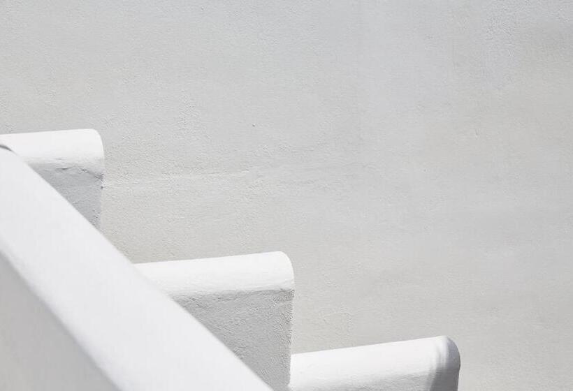 Mrs. Armelina By Mr&mrs White Hotels