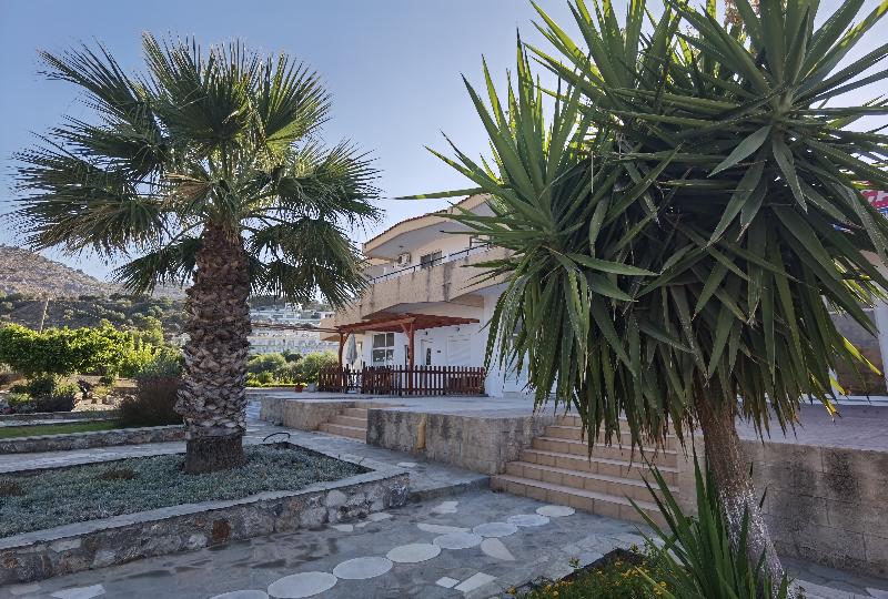 Vlycha Beach Apartments