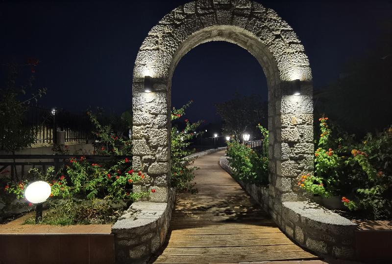 Vlycha Beach Apartments