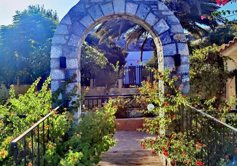 Vlycha Beach Apartments