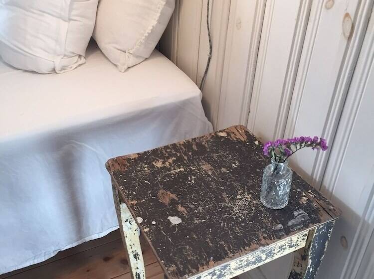 Alsbrogaard Deluxe Bed & Breakfast