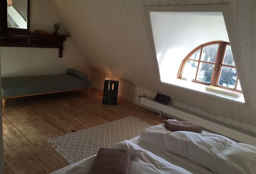 Alsbrogaard Deluxe Bed & Breakfast