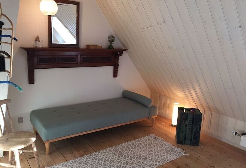 Alsbrogaard Deluxe Bed & Breakfast