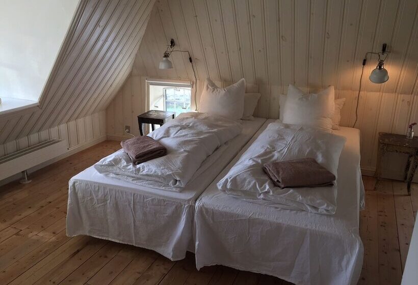 Alsbrogaard Deluxe Bed & Breakfast