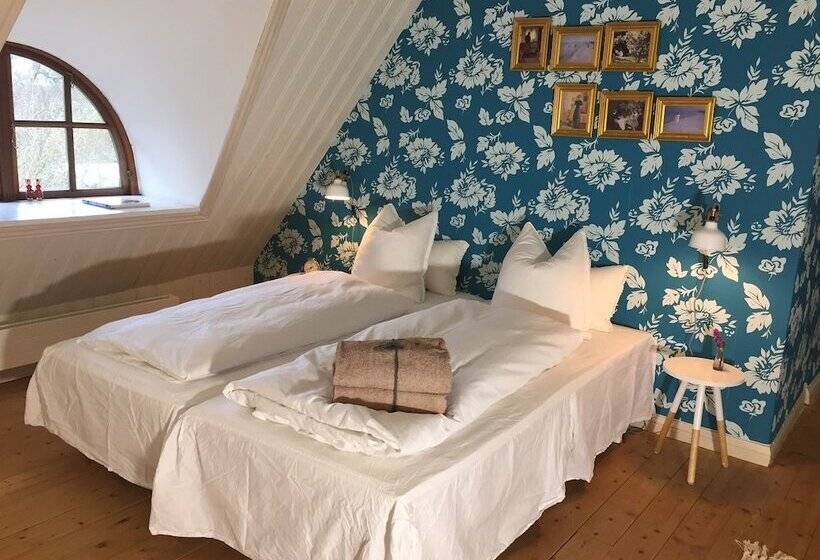 Alsbrogaard Deluxe Bed & Breakfast