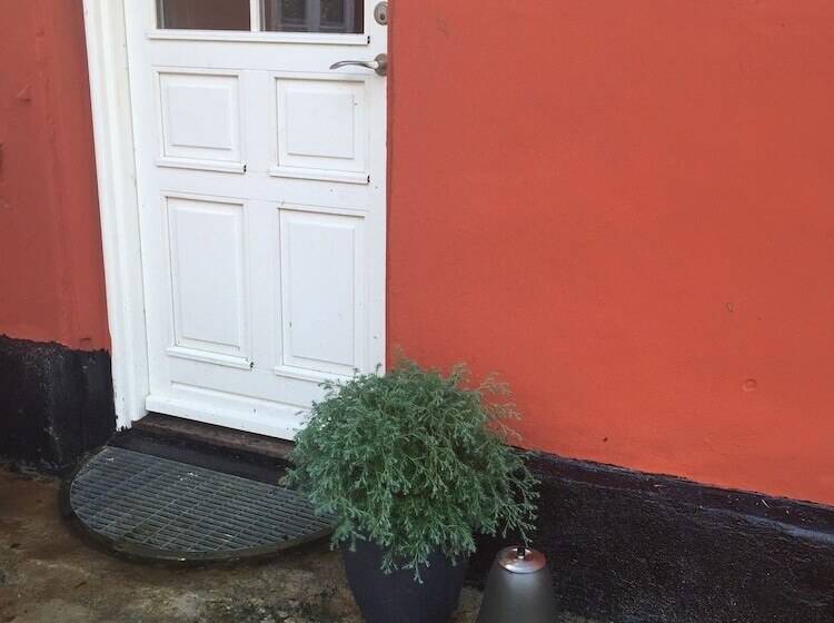 Alsbrogaard Deluxe Bed & Breakfast