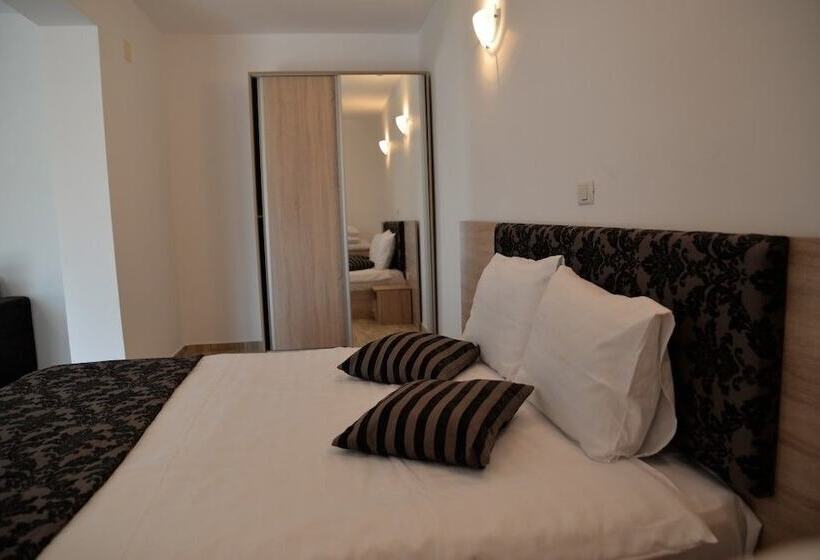 Отель Ibis Styles Venus