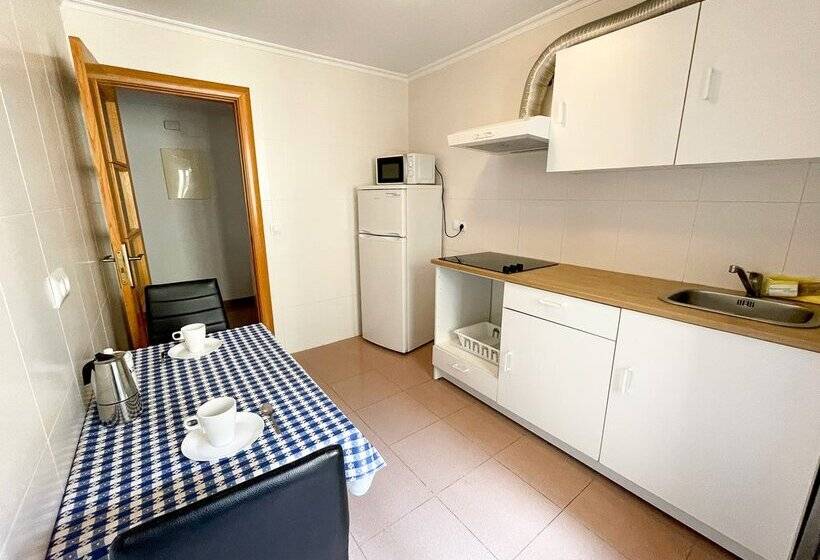 Apartamentos Ares 3000