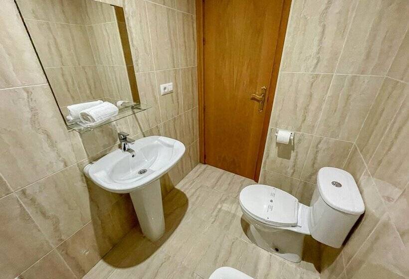 Apartamentos Ares 3000