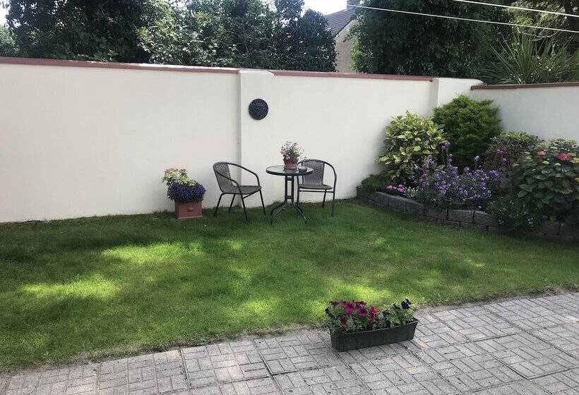 住宿加早餐  Avoca House