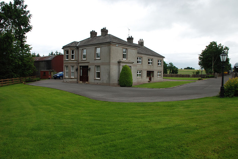 צימר Derryvree House & Cottage