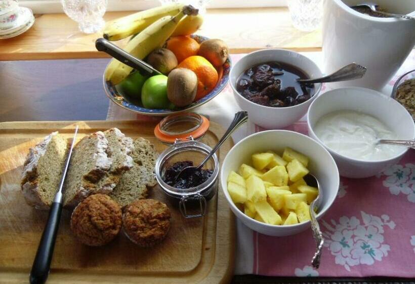 Bed and Breakfast Lake Avenue House