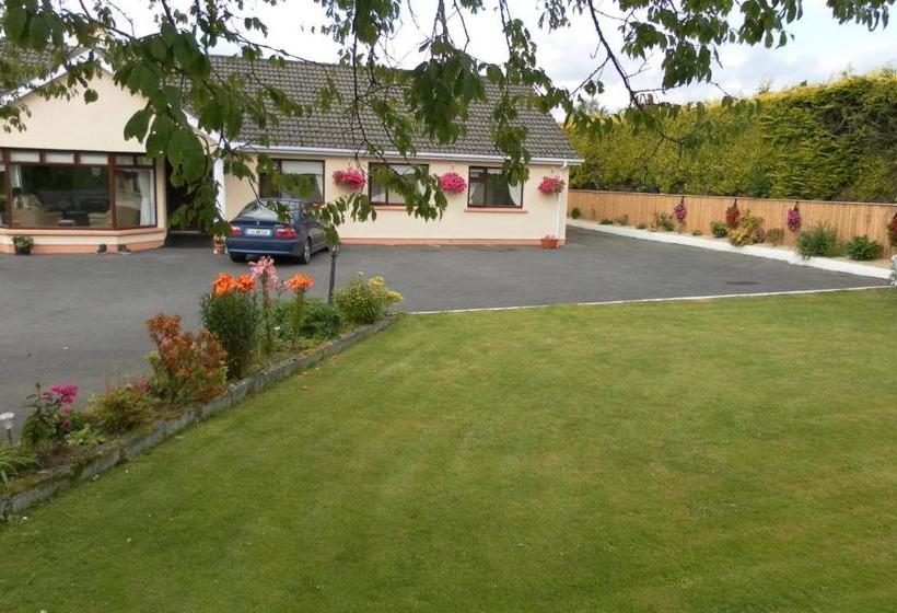 צימר Lettermore Country Home