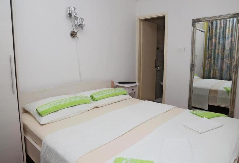 호텔 Apartments Nkolina