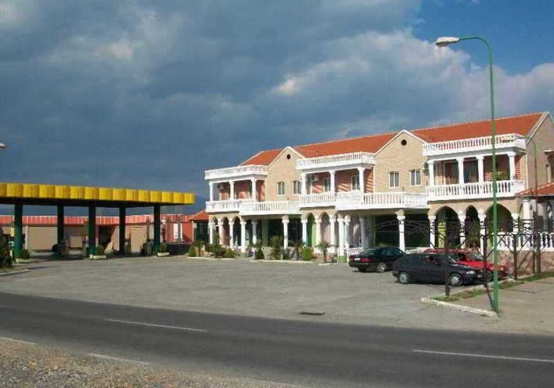 ホテル Argenti Bushat