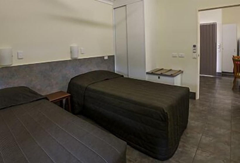 בית מלון כפרי Batchelor Holiday Park