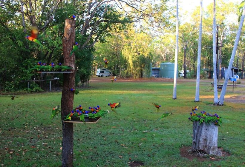 בית מלון כפרי Batchelor Holiday Park