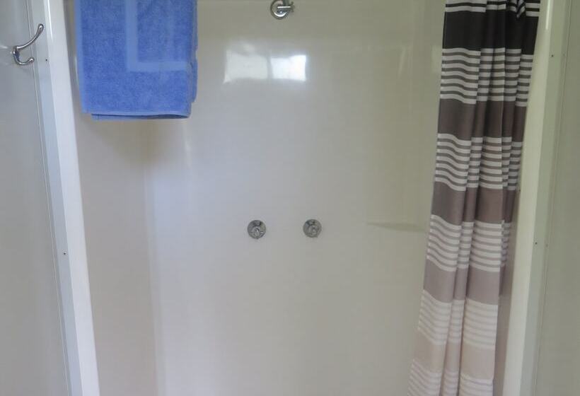 בית מלון כפרי Batchelor Holiday Park