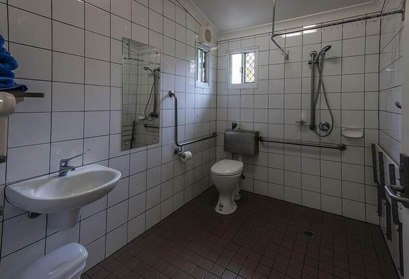 בית מלון כפרי Batchelor Holiday Park