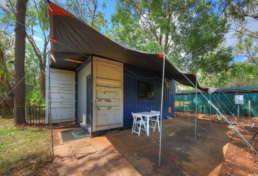 هتل Batchelor Holiday Park