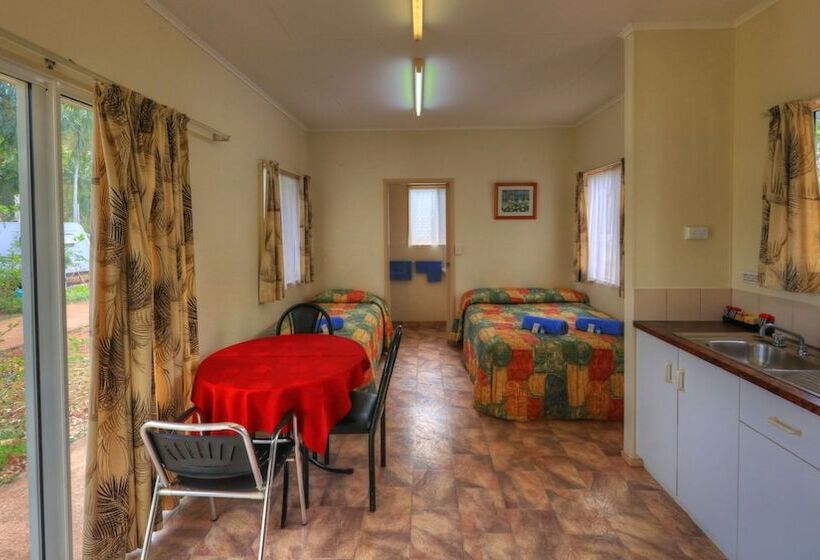 בית מלון כפרי Batchelor Holiday Park